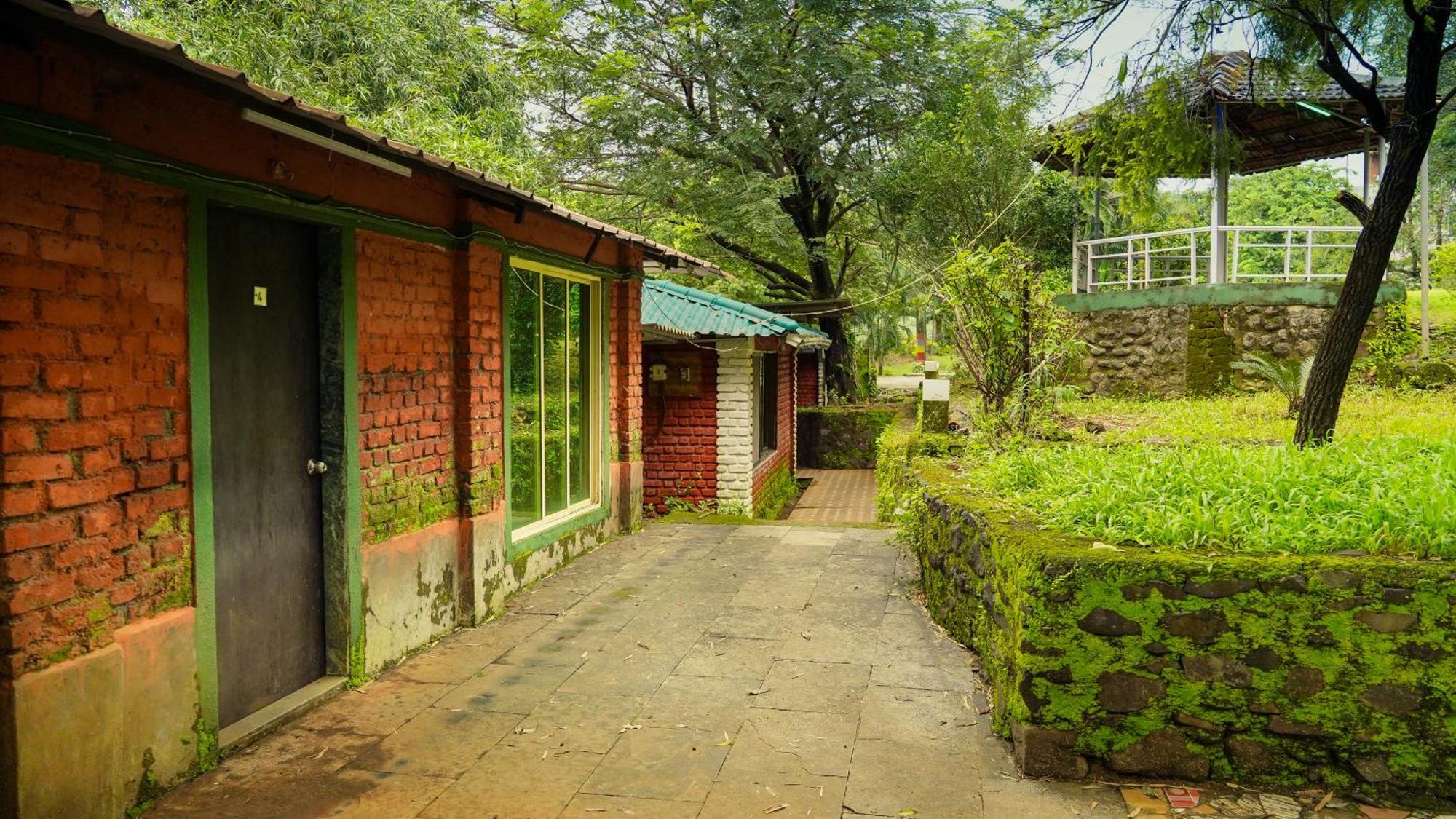 Whispering Peepul Resort Badlapur Εξωτερικό φωτογραφία